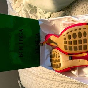 Bottega Veneta heels for sale Worn once brand new with box  size 39.5